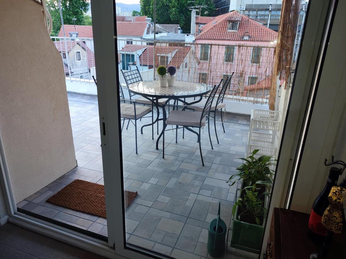 R&E Apartment Split Exterior foto